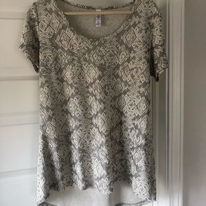 LulaRoe Tribal Print Tee- Xs